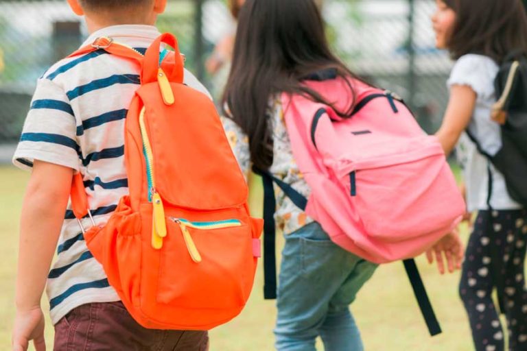 peso de las mochilas dolor de espalda